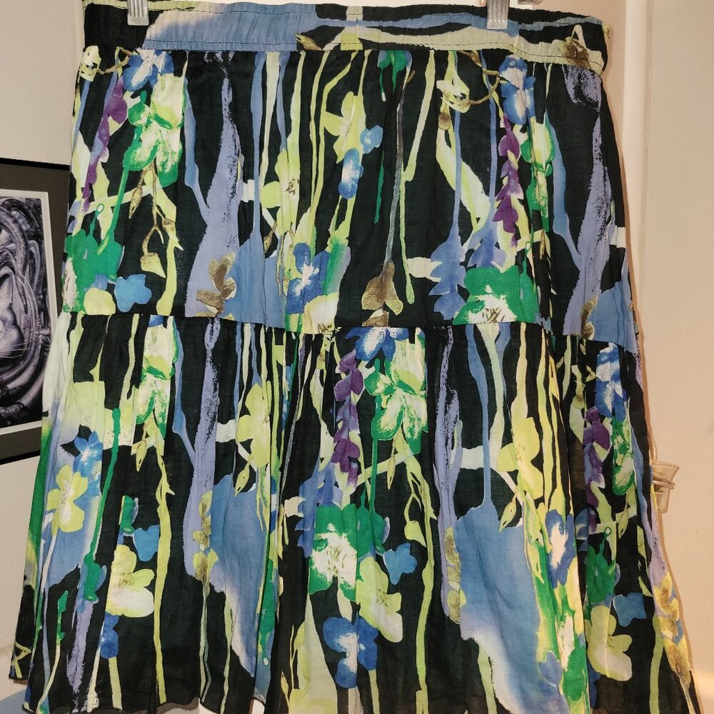 Floral print skirt